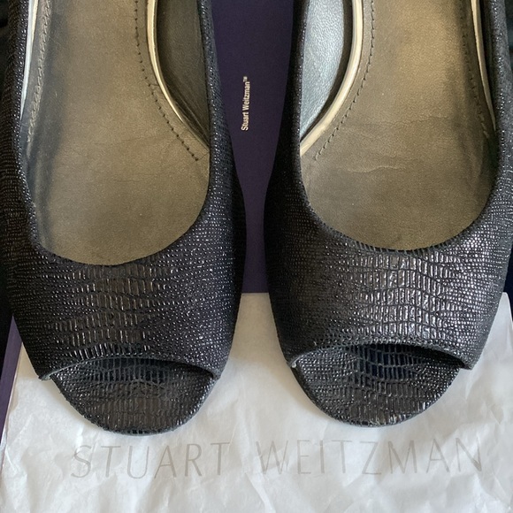 Stuart Weitzman Shimmering Snake Texture Leather Dark Silver Lining Logo Shoes - Picture 16 of 16